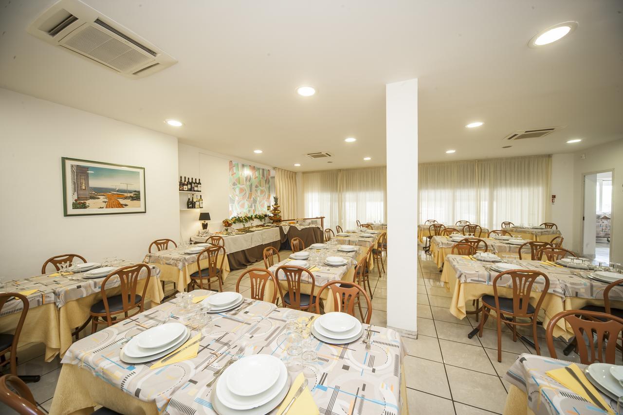 Hotel Taormina 里乔内 外观 照片