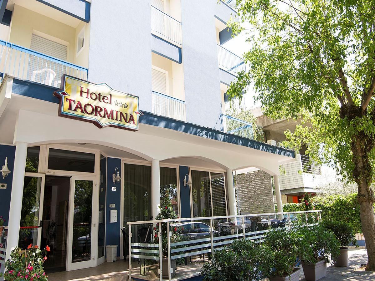 Hotel Taormina 里乔内 外观 照片